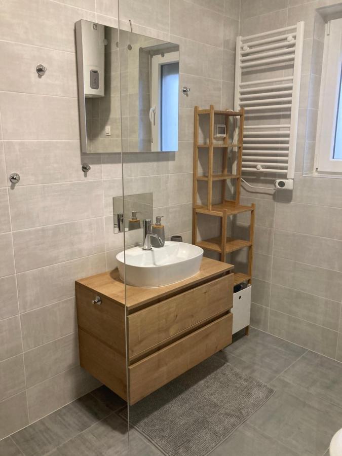Mint&Rose Lägenhet Peroj Exteriör bild